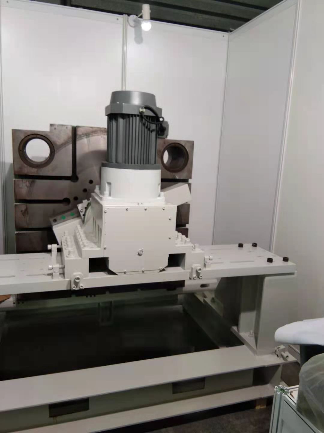 压铸机（模板凹陷）在线修复